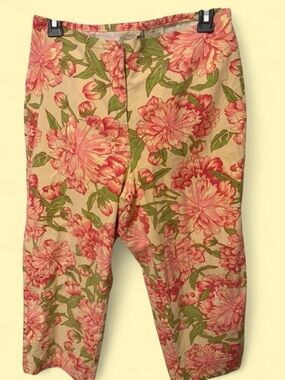 St. John's Bay Pink Floral Capri Pants